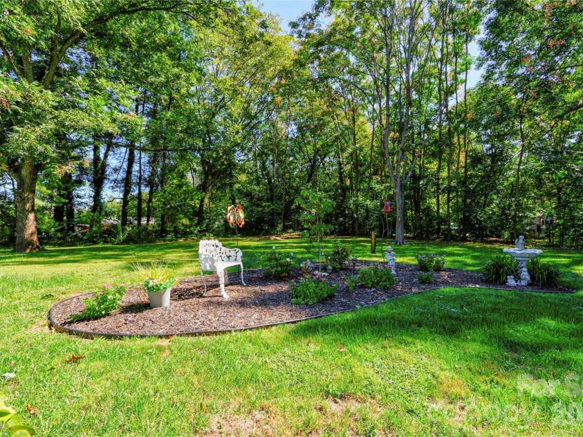 1564 Timberlake Drive, Shelby, NC 28150.  MLS# CAR4429438, YatesRealty ID 53699. Back Yard
