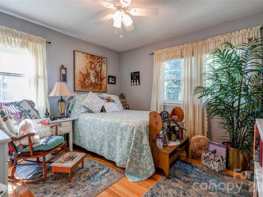 1564 Timberlake Drive, Shelby, NC 28150.  MLS# CAR4429438, YatesRealty ID 53699. Bedroom #2