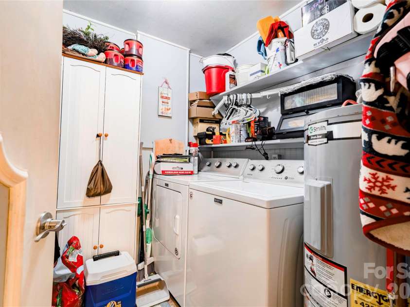 1564 Timberlake Drive, Shelby, NC 28150.  MLS# CAR4429438, YatesRealty ID 53699. Laundry Room