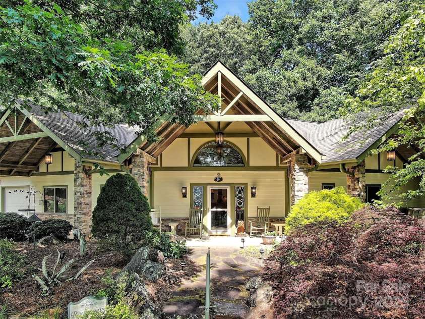 144 Ruffed Grouse Lane, Waynesville, NC 28786.  MLS# CAR4042474, YatesRealty ID 537. 