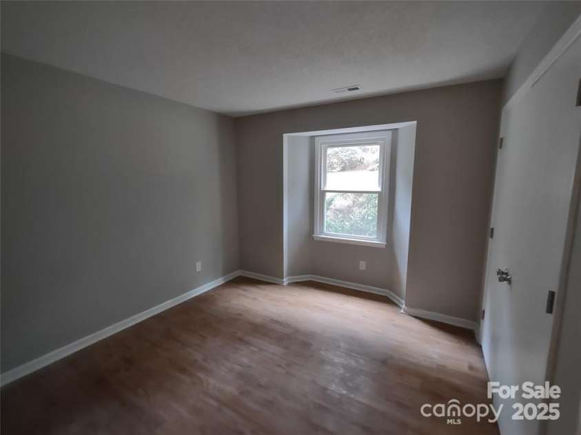 6106 Meadow Rose Lane, Charlotte, NC 28215.  MLS# CAR4217029, YatesRealty ID 537. Bedroom