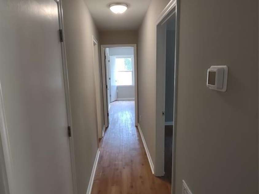 6106 Meadow Rose Lane, Charlotte, NC 28215.  MLS# CAR4217029, YatesRealty ID 537. Hall