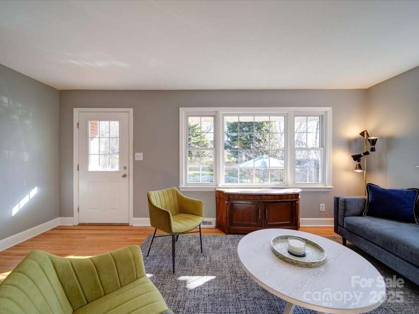 2036 Edgewater Drive, Charlotte, NC 28210.  MLS# CAR4234294, YatesRealty ID 5370. 