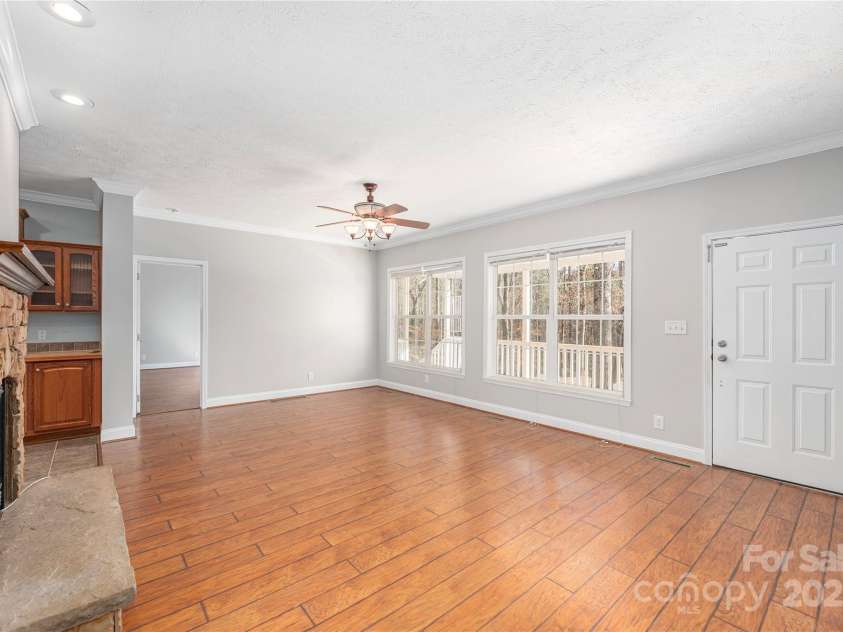 236 Pole Miller Extension, Brevard, NC 28712.  MLS# CAR4323000, YatesRealty ID 5370. 