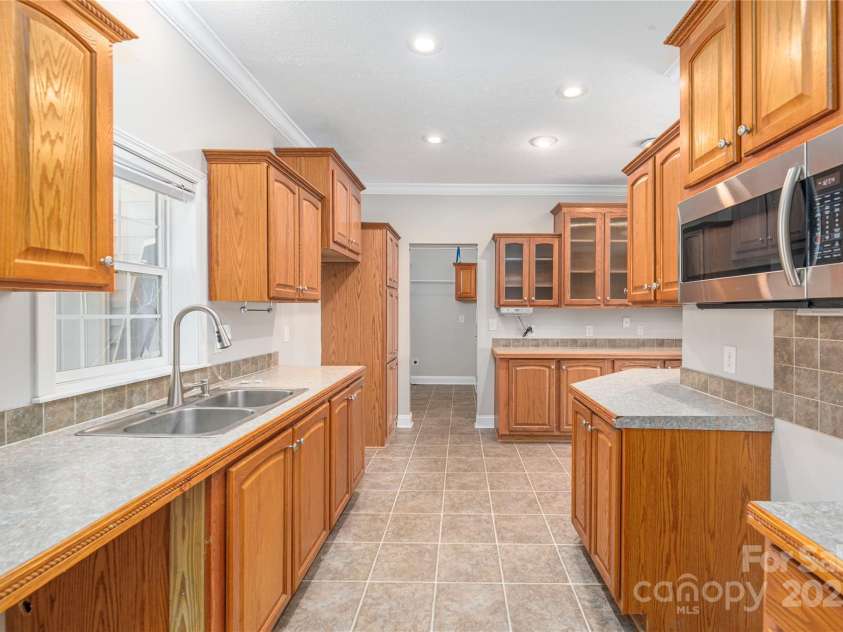 236 Pole Miller Extension, Brevard, NC 28712.  MLS# CAR4323000, YatesRealty ID 5370. 