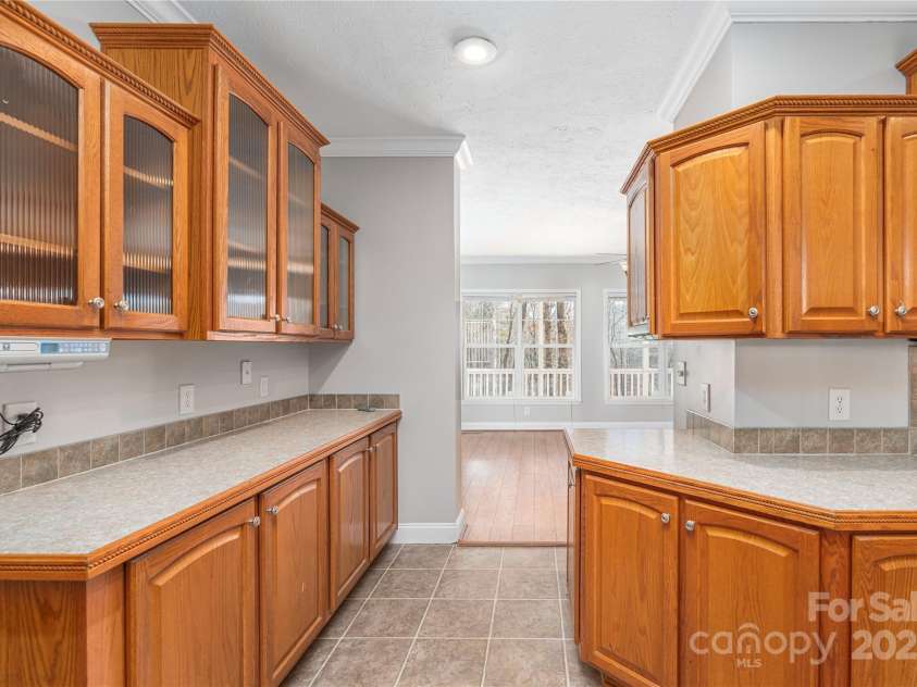 236 Pole Miller Extension, Brevard, NC 28712.  MLS# CAR4323000, YatesRealty ID 5370. 