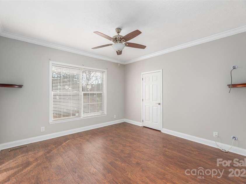 236 Pole Miller Extension, Brevard, NC 28712.  MLS# CAR4323000, YatesRealty ID 5370. 