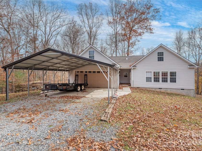 236 Pole Miller Extension, Brevard, NC 28712.  MLS# CAR4323000, YatesRealty ID 5370. 