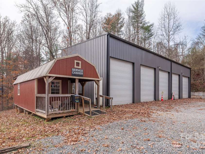 236 Pole Miller Extension, Brevard, NC 28712.  MLS# CAR4323000, YatesRealty ID 5370. 