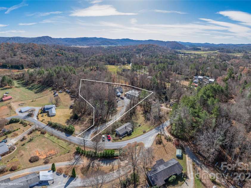 236 Pole Miller Extension, Brevard, NC 28712.  MLS# CAR4323000, YatesRealty ID 5370. 