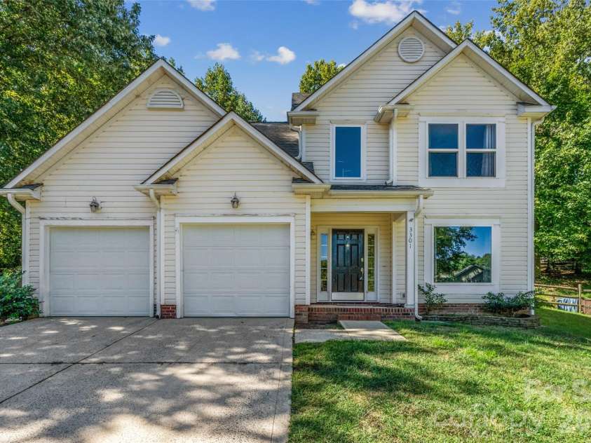 3301 Rillet Court, Charlotte, NC 28269.  MLS# CAR4427883, YatesRealty ID 53702. 