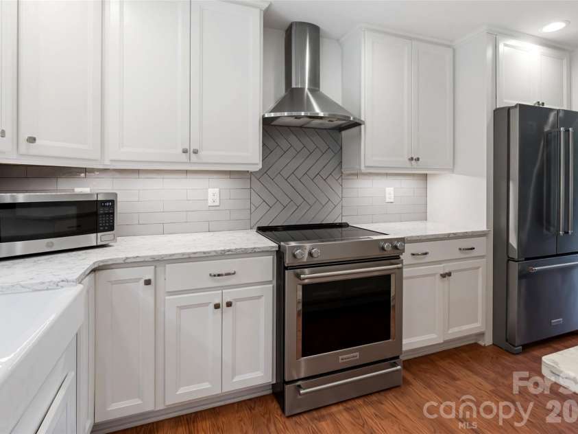 3301 Rillet Court, Charlotte, NC 28269.  MLS# CAR4427883, YatesRealty ID 53702. 