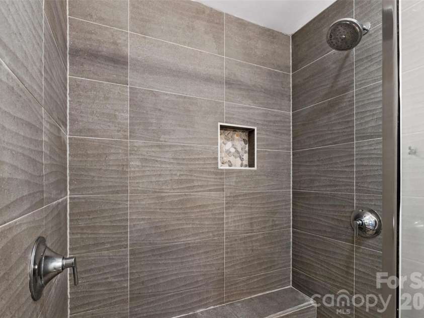 3301 Rillet Court, Charlotte, NC 28269.  MLS# CAR4427883, YatesRealty ID 53702. 