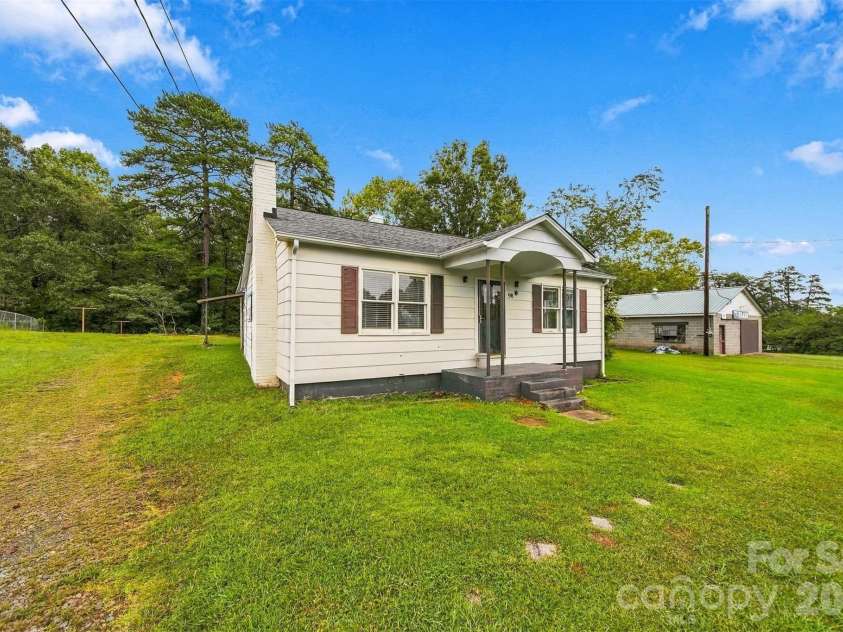 98 Duke Street, Granite Falls, NC 28630.  MLS# CAR4428648, YatesRealty ID 53706. 