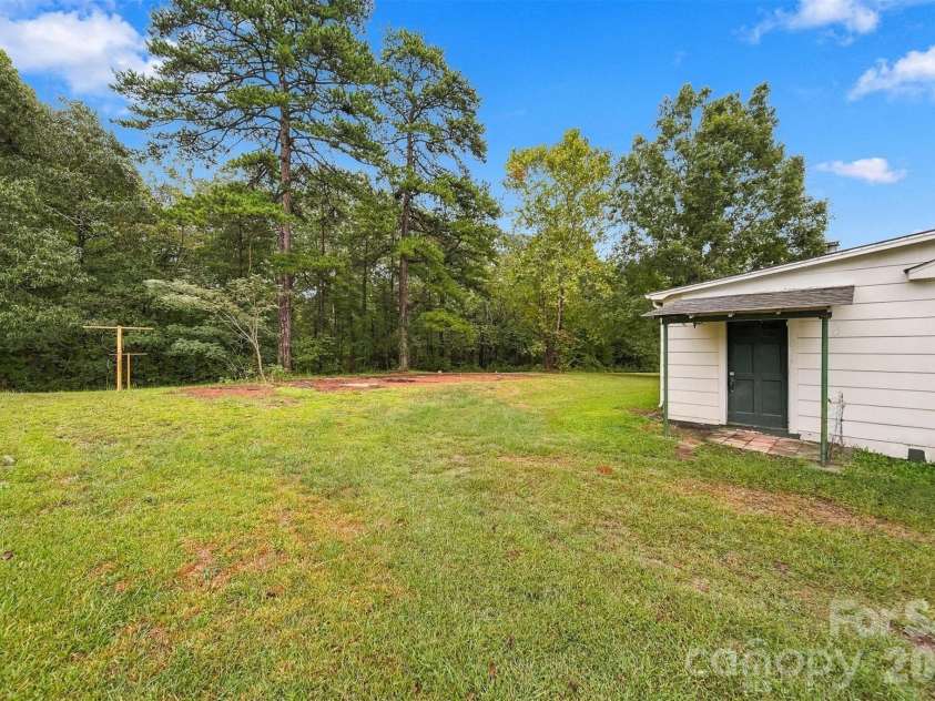 98 Duke Street, Granite Falls, NC 28630.  MLS# CAR4428648, YatesRealty ID 53706. 