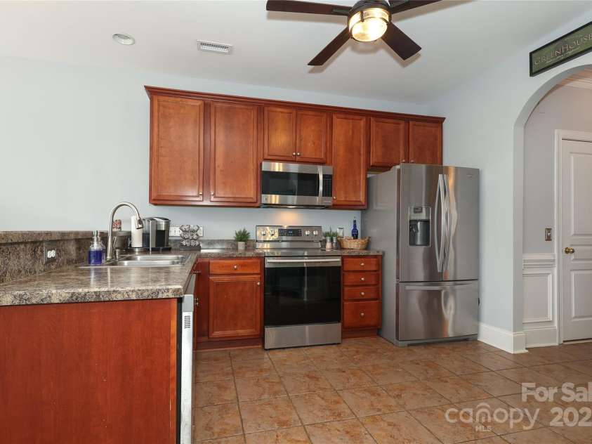 5121 Alysheba Drive, Indian Trail, NC 28079.  MLS# CAR4243542, YatesRealty ID 5371. 