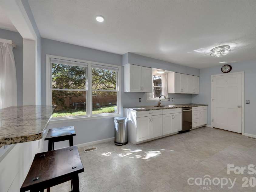 109 Greenwood Forest Drive, Etowah, NC 28729.  MLS# CAR4429683, YatesRealty ID 53712. 