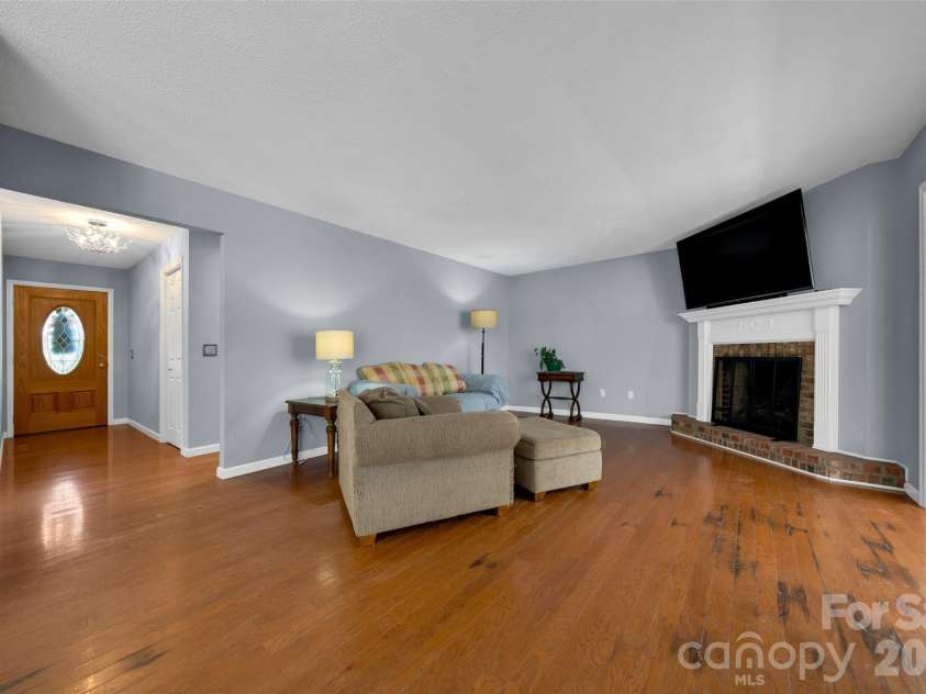 109 Greenwood Forest Drive, Etowah, NC 28729.  MLS# CAR4429683, YatesRealty ID 53712. 