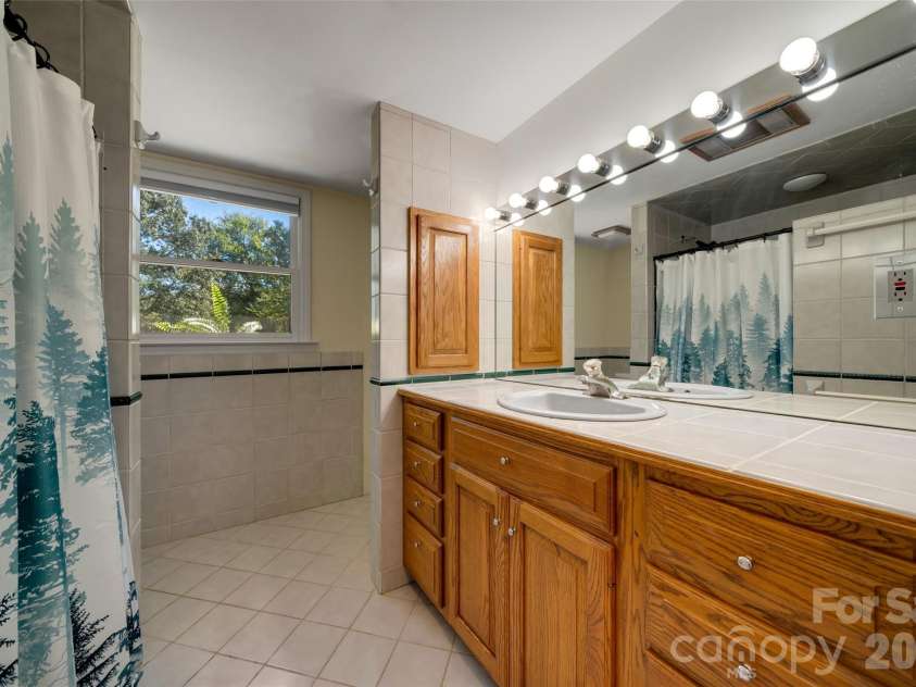 109 Greenwood Forest Drive, Etowah, NC 28729.  MLS# CAR4429683, YatesRealty ID 53712. 