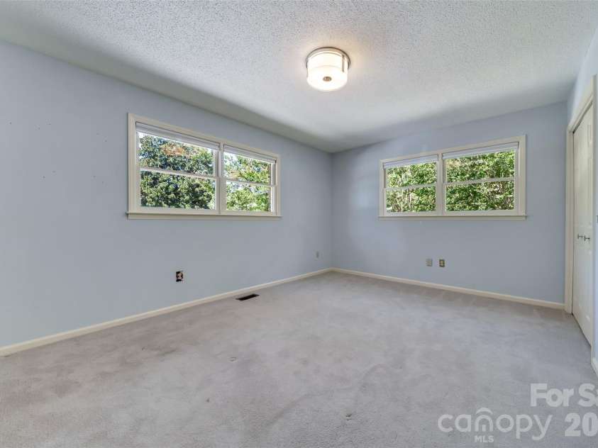109 Greenwood Forest Drive, Etowah, NC 28729.  MLS# CAR4429683, YatesRealty ID 53712. 