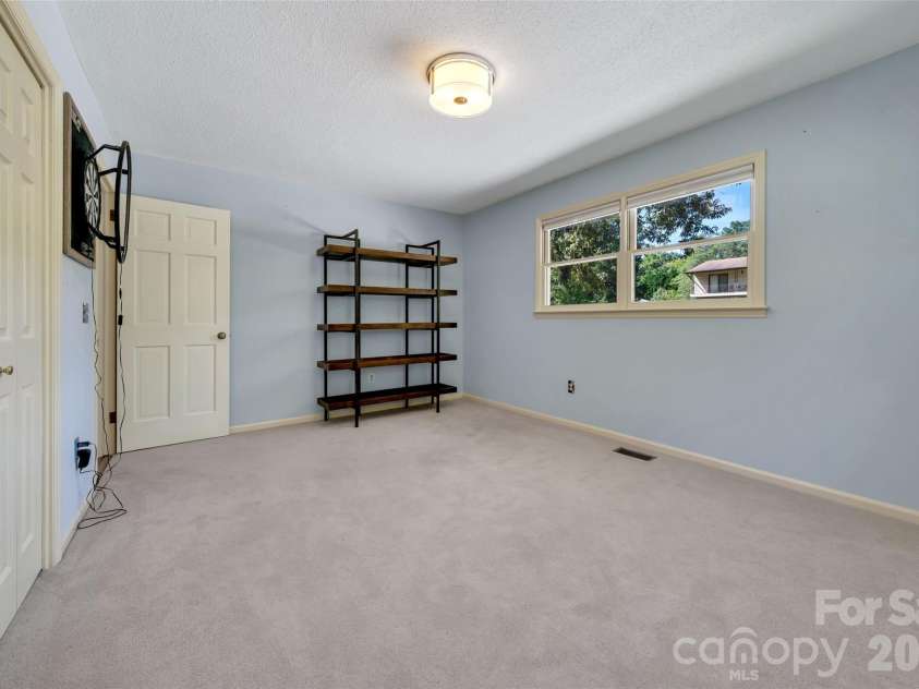 109 Greenwood Forest Drive, Etowah, NC 28729.  MLS# CAR4429683, YatesRealty ID 53712. 