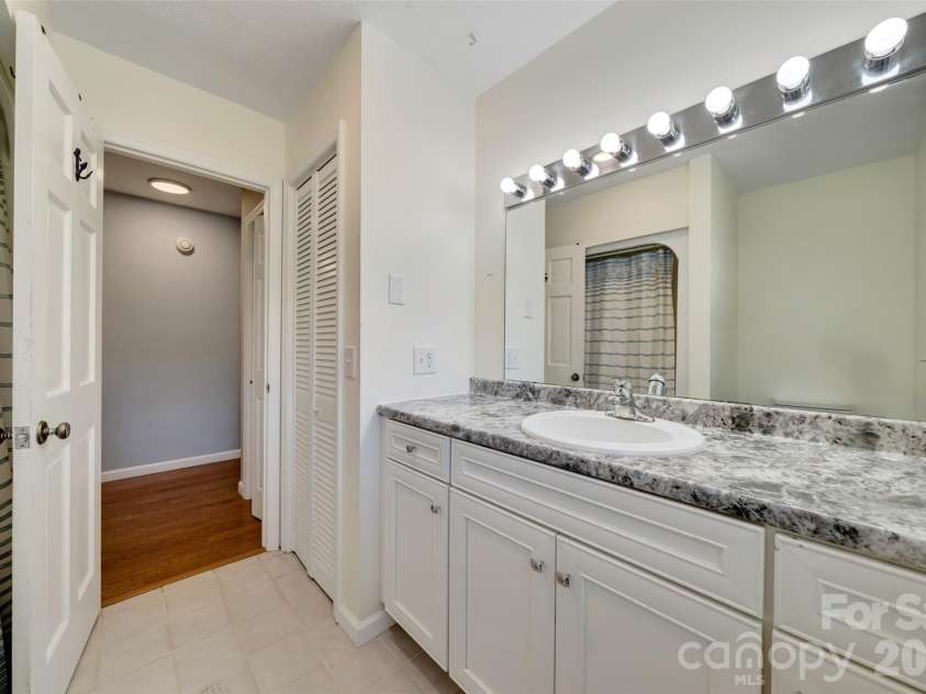 109 Greenwood Forest Drive, Etowah, NC 28729.  MLS# CAR4429683, YatesRealty ID 53712. 