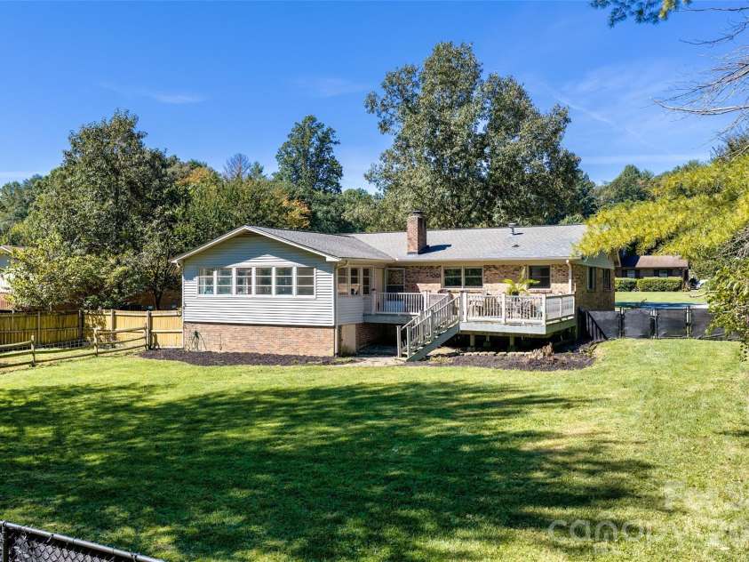 109 Greenwood Forest Drive, Etowah, NC 28729.  MLS# CAR4429683, YatesRealty ID 53712. 