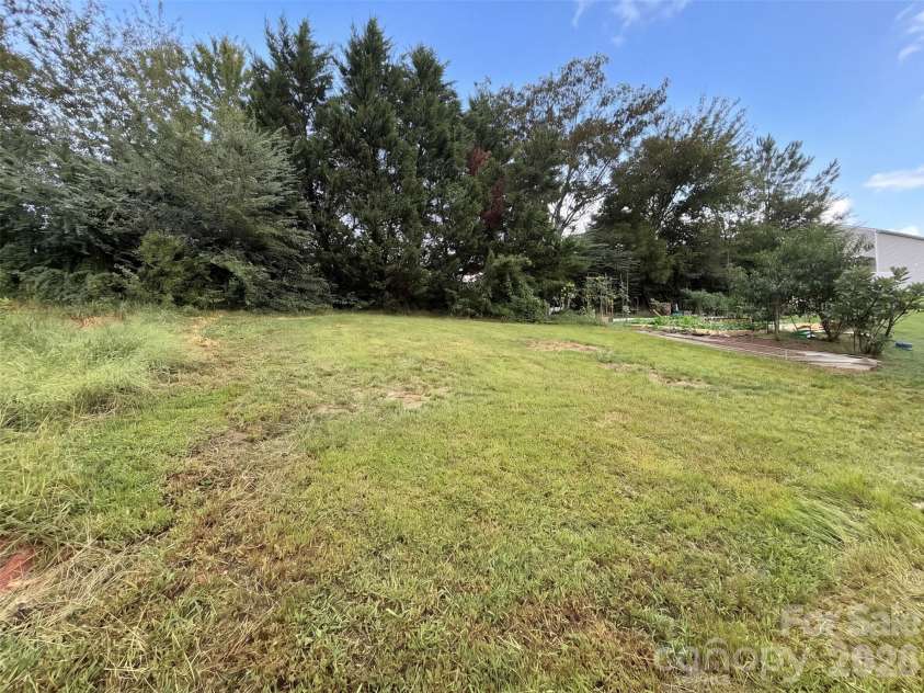3980 Long Arrow Drive, Concord, NC 28025.  MLS# CAR4429827, YatesRealty ID 53713. 