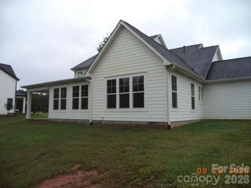 8722 Sherrills Ford Road, Sherrills Ford, NC 28673.  MLS# CAR4429772, YatesRealty ID 53716. Back