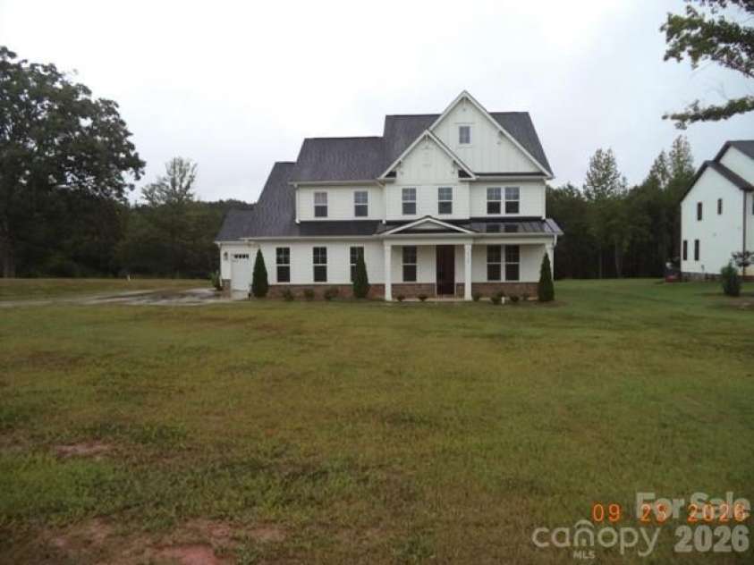8722 Sherrills Ford Road, Sherrills Ford, NC 28673.  MLS# CAR4429772, YatesRealty ID 53716. Front