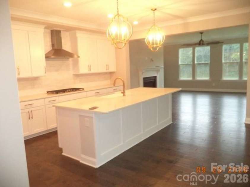8722 Sherrills Ford Road, Sherrills Ford, NC 28673.  MLS# CAR4429772, YatesRealty ID 53716. Kitchen