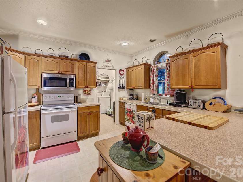 397 Reservoir Road, Spruce Pine, NC 28777.  MLS# CAR4429844, YatesRealty ID 53719. 