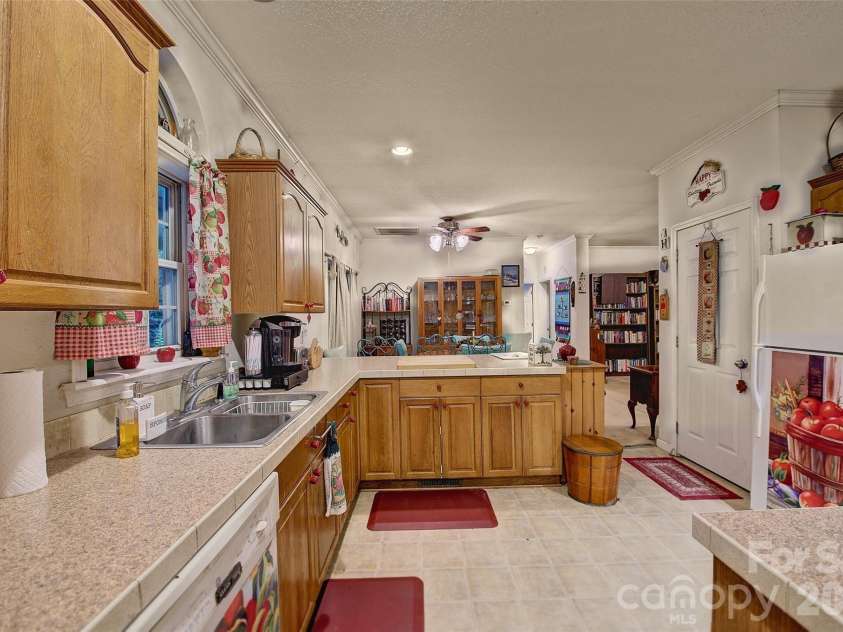 397 Reservoir Road, Spruce Pine, NC 28777.  MLS# CAR4429844, YatesRealty ID 53719. 