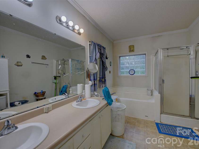 397 Reservoir Road, Spruce Pine, NC 28777.  MLS# CAR4429844, YatesRealty ID 53719. 