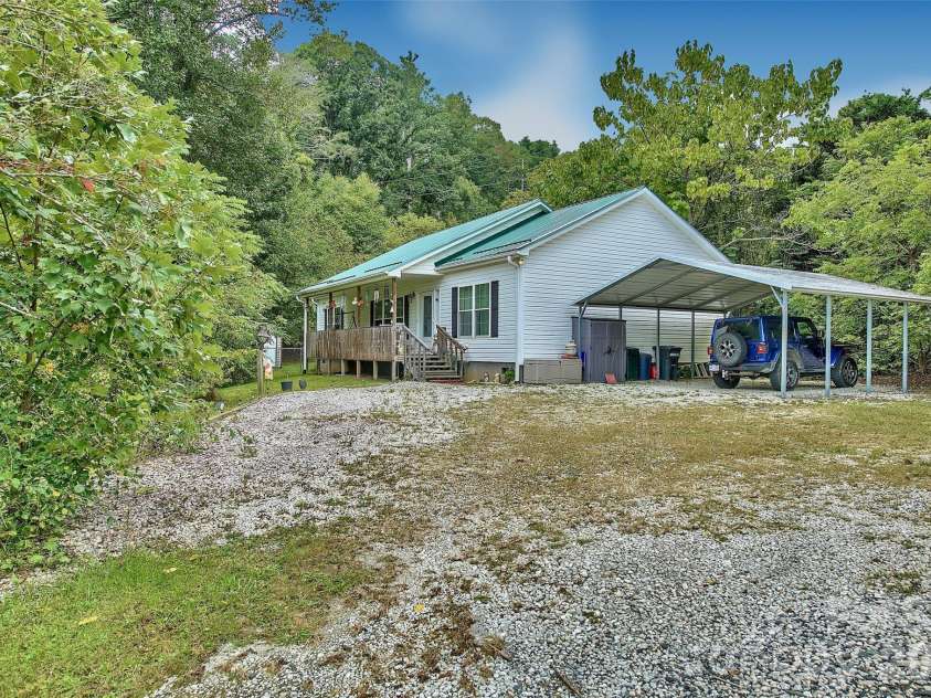397 Reservoir Road, Spruce Pine, NC 28777.  MLS# CAR4429844, YatesRealty ID 53719. 