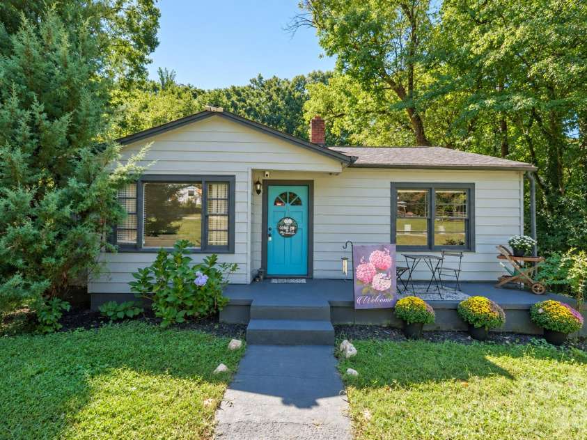 907 Mauney Road, Stanley, NC 28164.  MLS# CAR4429379, YatesRealty ID 53720. 