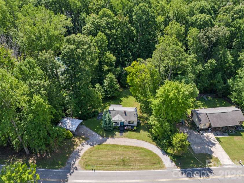 907 Mauney Road, Stanley, NC 28164.  MLS# CAR4429379, YatesRealty ID 53720. 