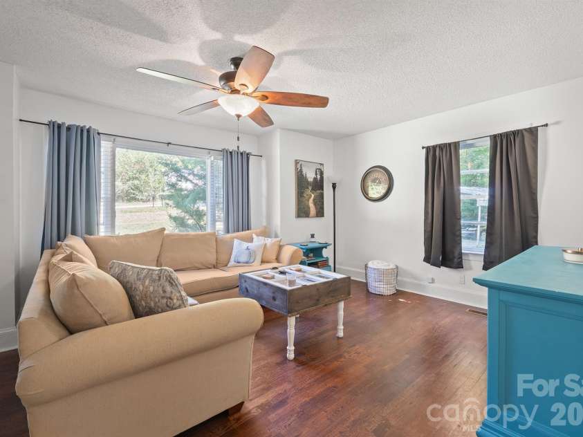 907 Mauney Road, Stanley, NC 28164.  MLS# CAR4429379, YatesRealty ID 53720. 