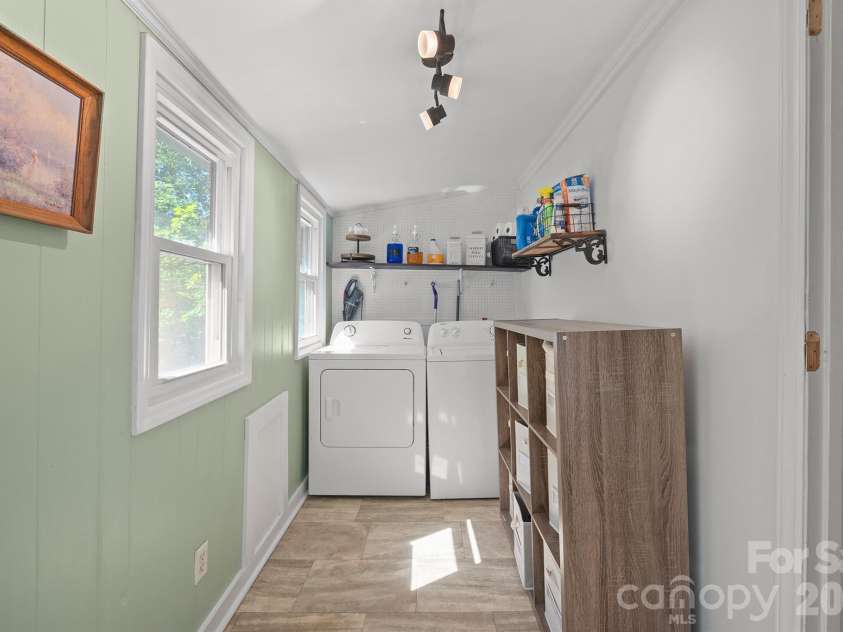907 Mauney Road, Stanley, NC 28164.  MLS# CAR4429379, YatesRealty ID 53720. 