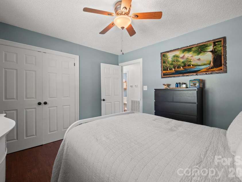 907 Mauney Road, Stanley, NC 28164.  MLS# CAR4429379, YatesRealty ID 53720. 