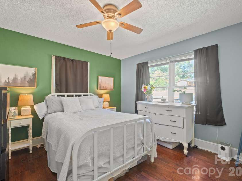 907 Mauney Road, Stanley, NC 28164.  MLS# CAR4429379, YatesRealty ID 53720. 
