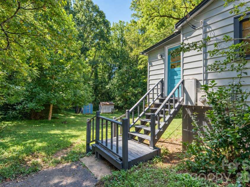 907 Mauney Road, Stanley, NC 28164.  MLS# CAR4429379, YatesRealty ID 53720. 