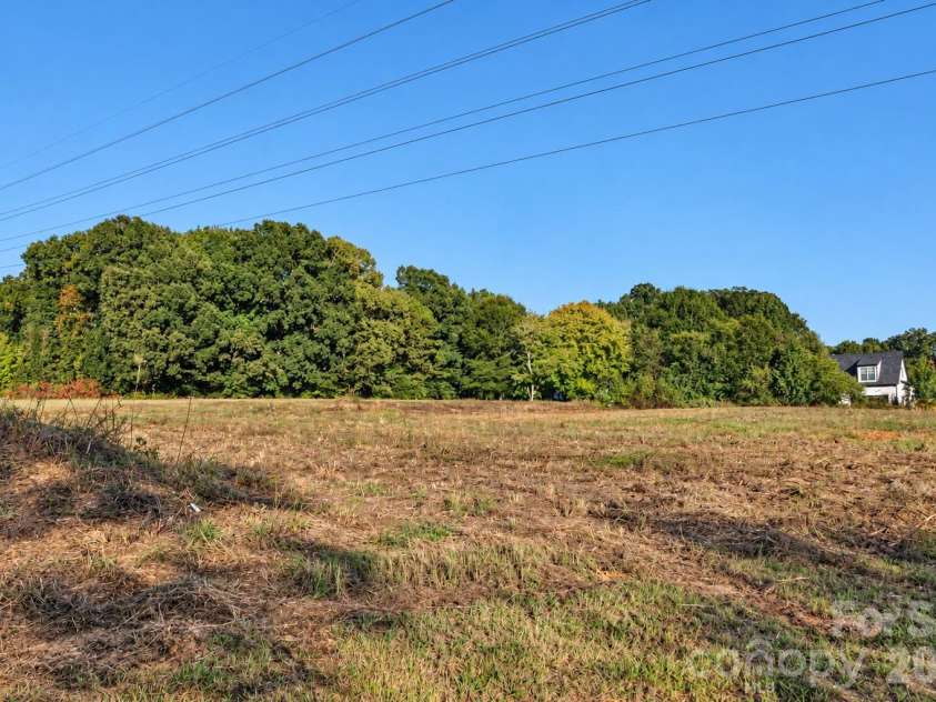 5017 Lancaster Highway, Monroe, NC 28112.  MLS# CAR4429531, YatesRealty ID 53721. 