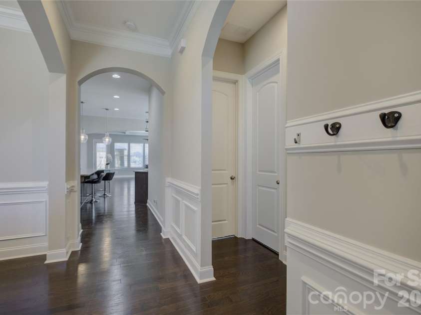 10025 St Kitts Landing Lane, Charlotte, NC 28278.  MLS# CAR4426225, YatesRealty ID 53722. 