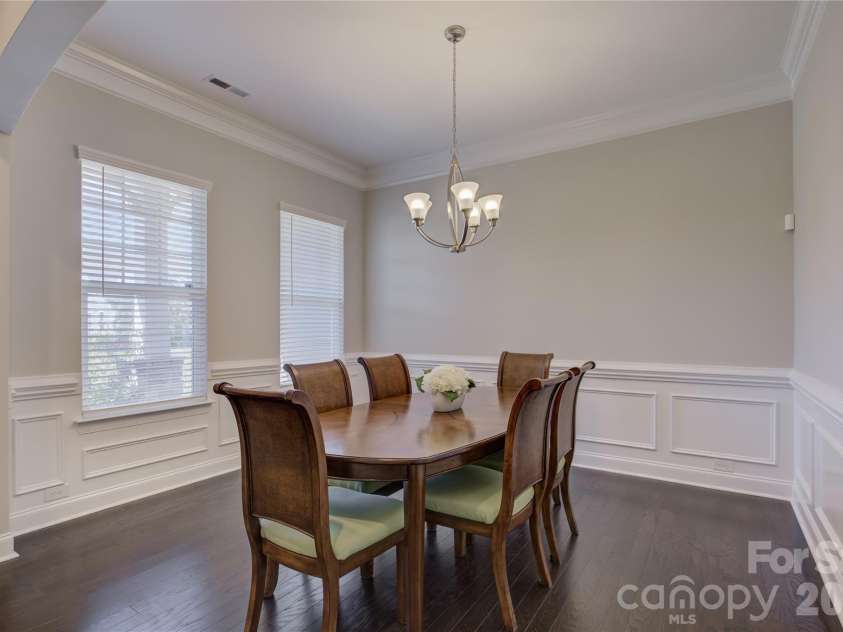 10025 St Kitts Landing Lane, Charlotte, NC 28278.  MLS# CAR4426225, YatesRealty ID 53722. 