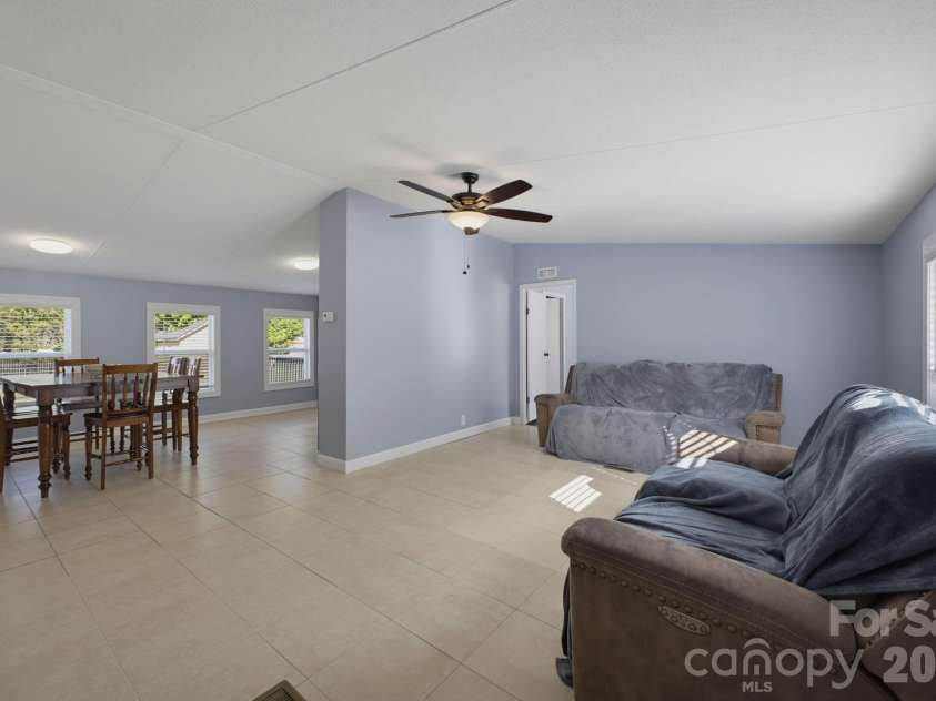 129 Titanium Drive, Statesville, NC 28625.  MLS# CAR4429081, YatesRealty ID 53723. 
