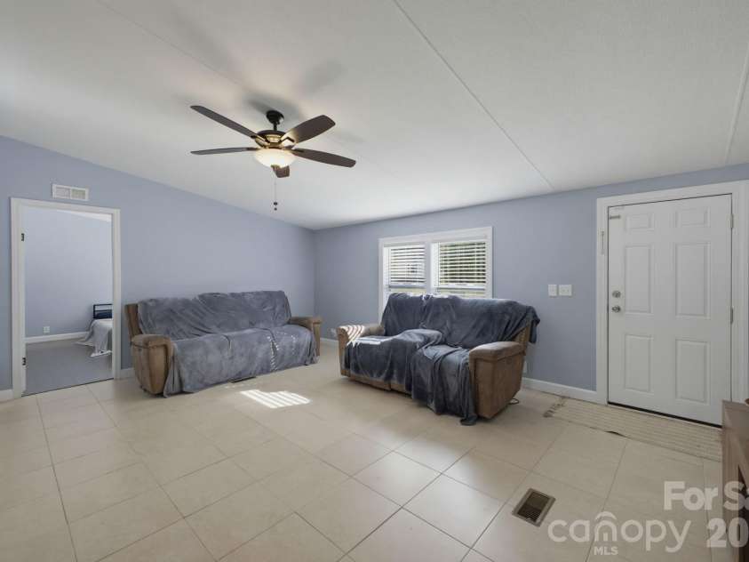 129 Titanium Drive, Statesville, NC 28625.  MLS# CAR4429081, YatesRealty ID 53723. 