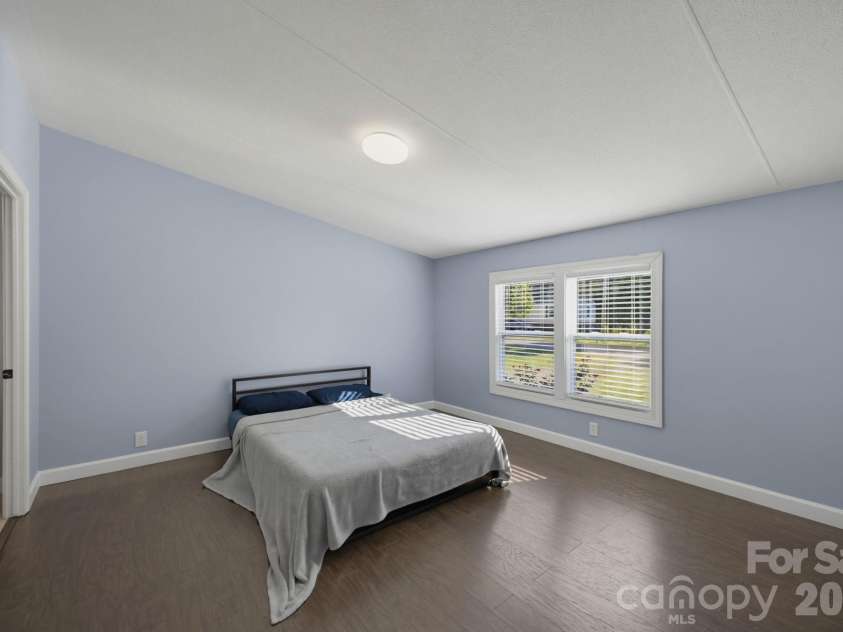 129 Titanium Drive, Statesville, NC 28625.  MLS# CAR4429081, YatesRealty ID 53723. 