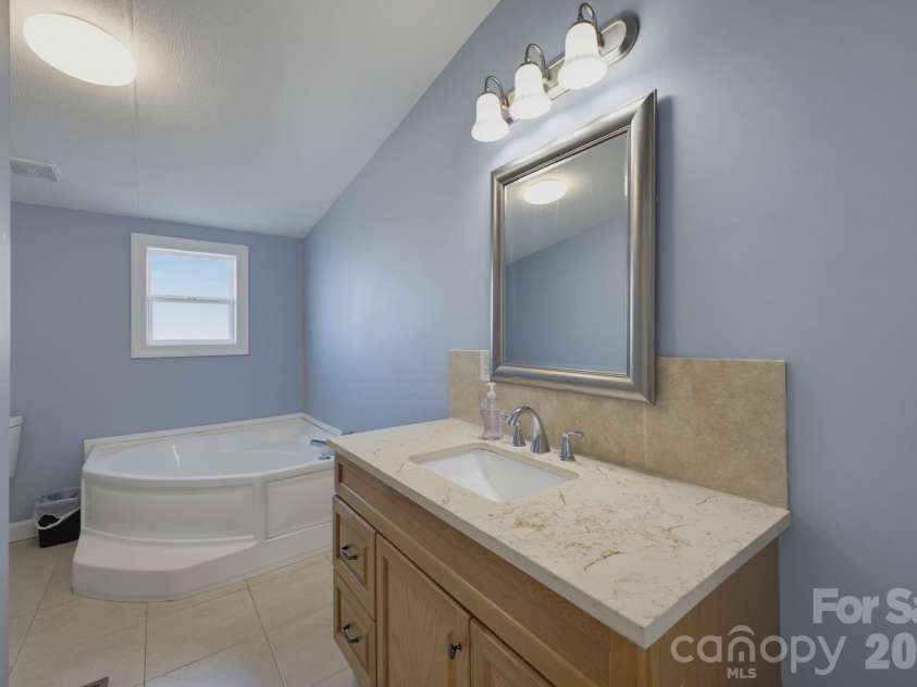 129 Titanium Drive, Statesville, NC 28625.  MLS# CAR4429081, YatesRealty ID 53723. 