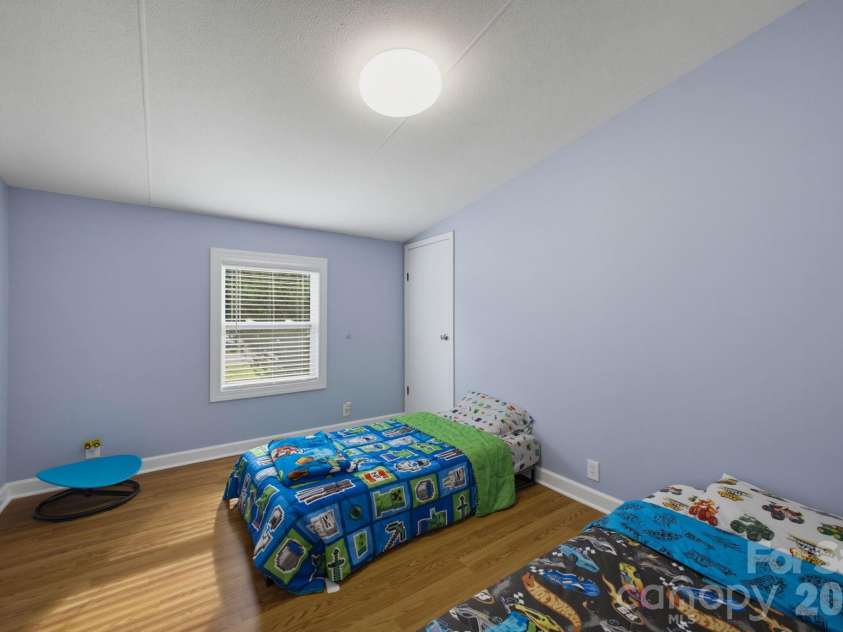 129 Titanium Drive, Statesville, NC 28625.  MLS# CAR4429081, YatesRealty ID 53723. 